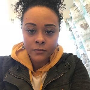 Meet your Posher, Kristin